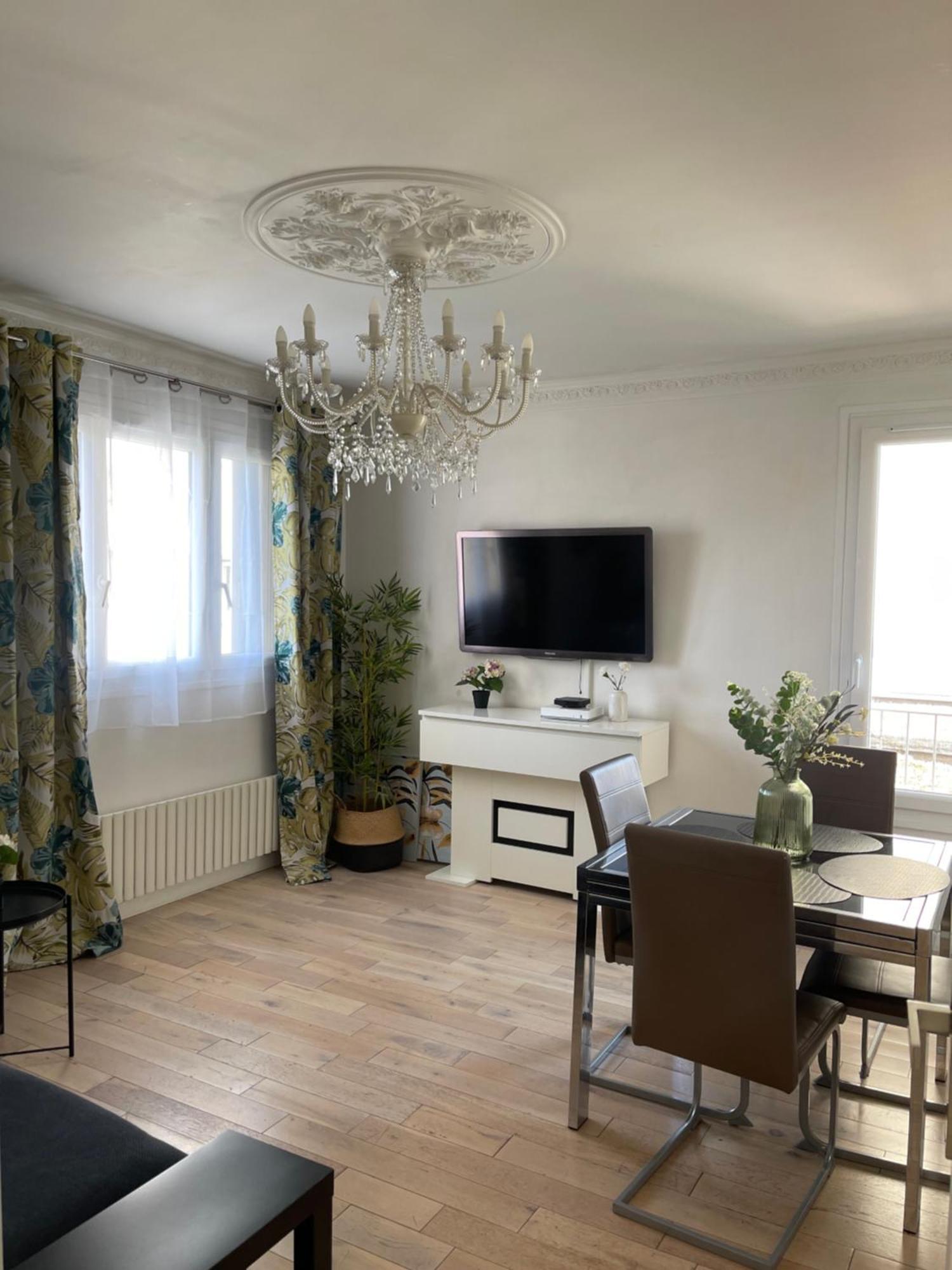 Tres Joli Appartement Mignon Confortable A Paris Villeneuve-La-Garenne Bagian luar foto
